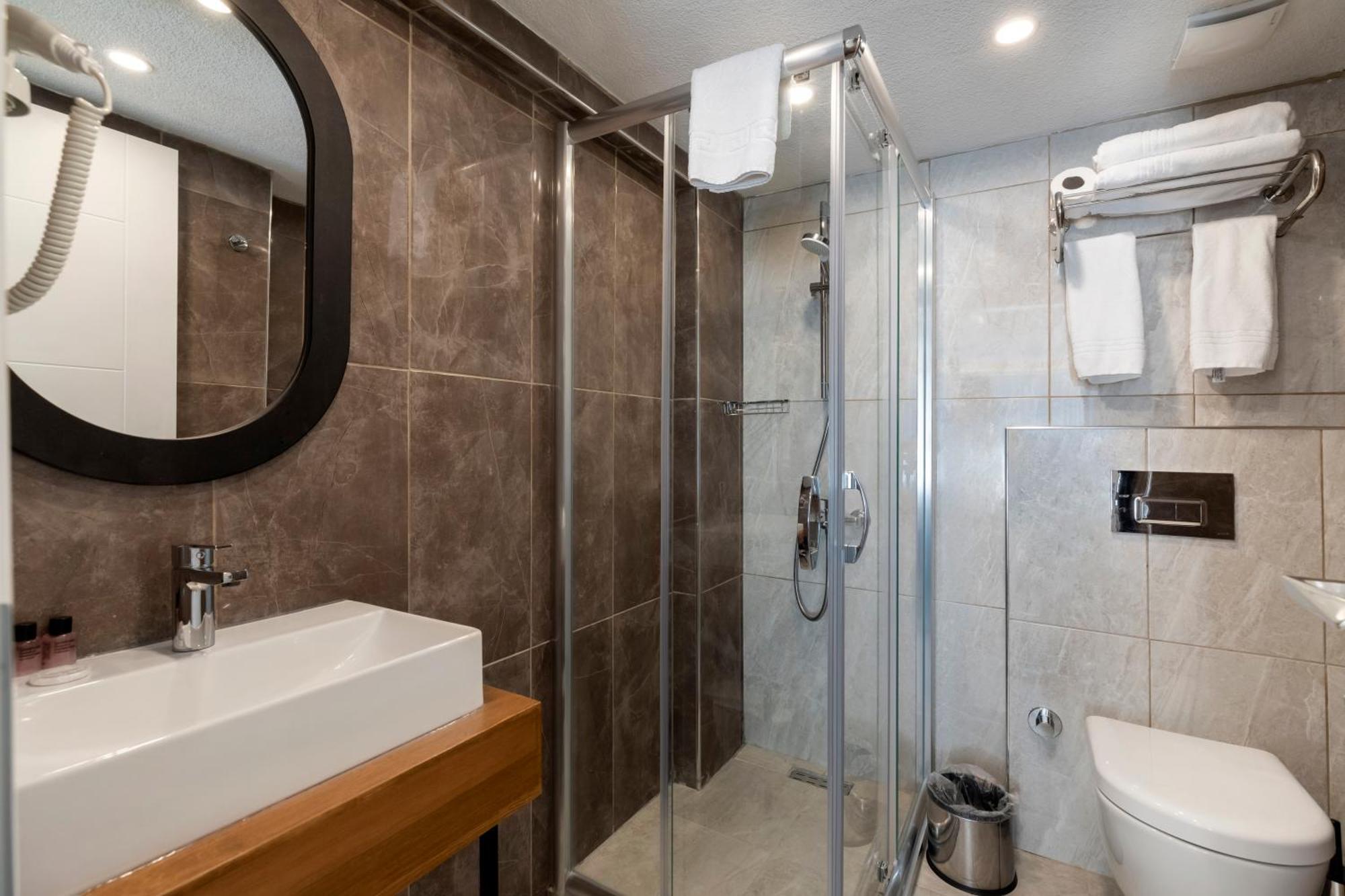 Union Hotel Port Истанбул Екстериор снимка
